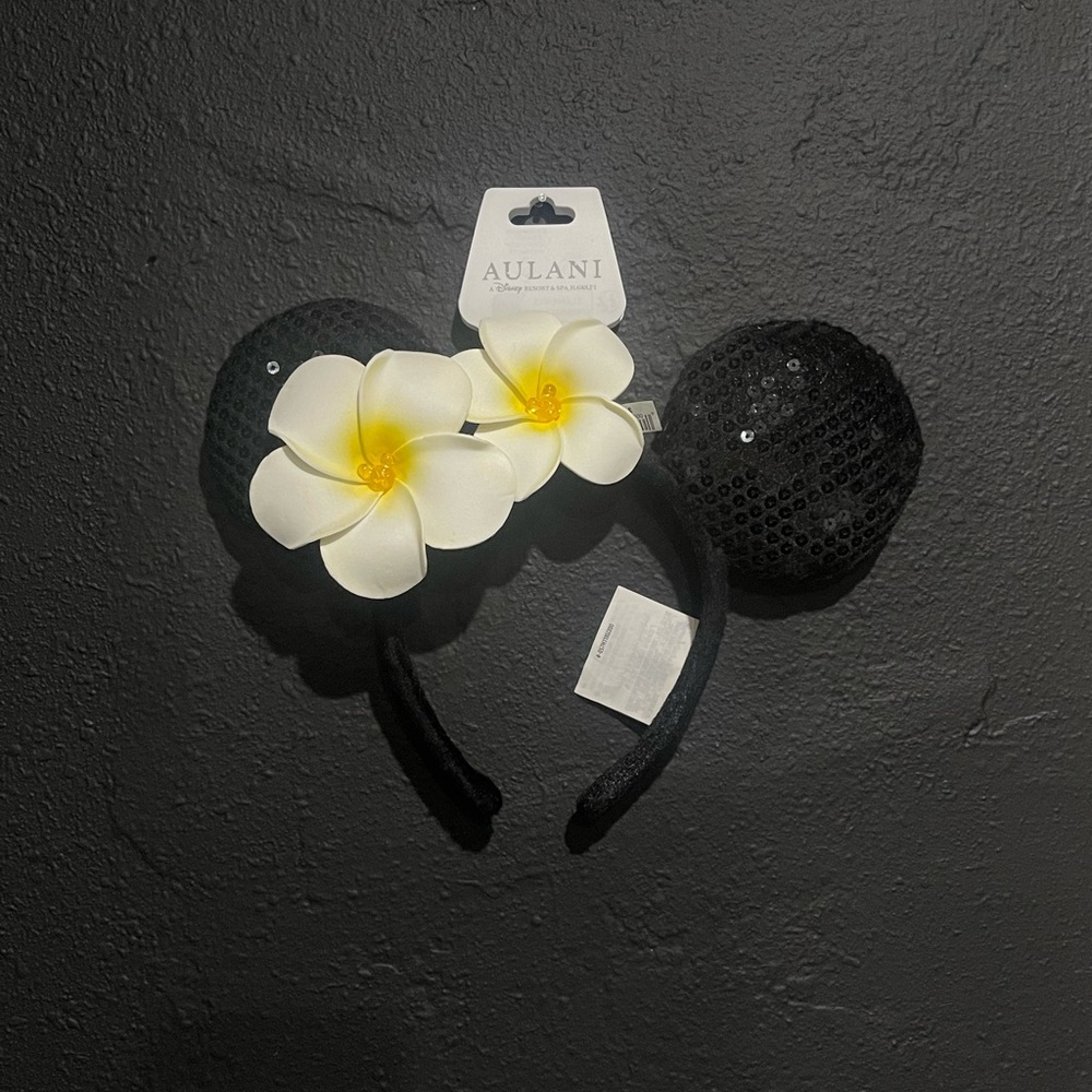 Disney Black and White Aulani Ear Headband